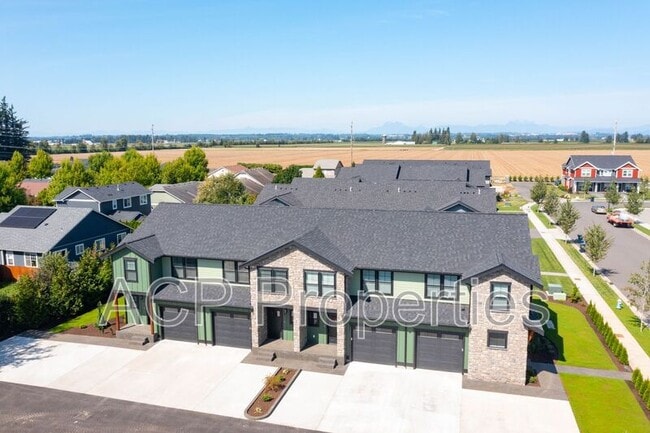 Building Photo - 2205 DeJong Dr