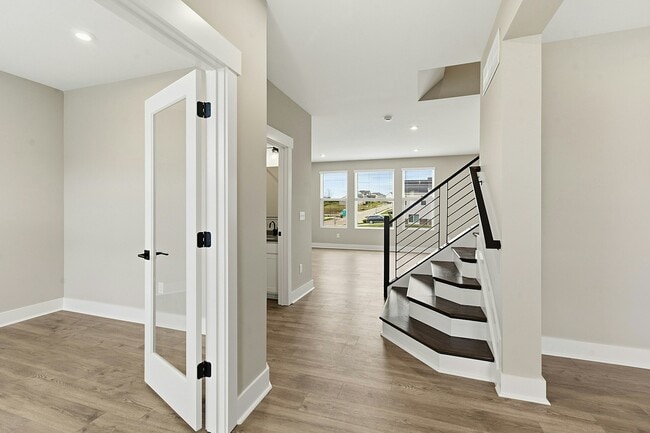 Building Photo - 521 Coolmore Ct