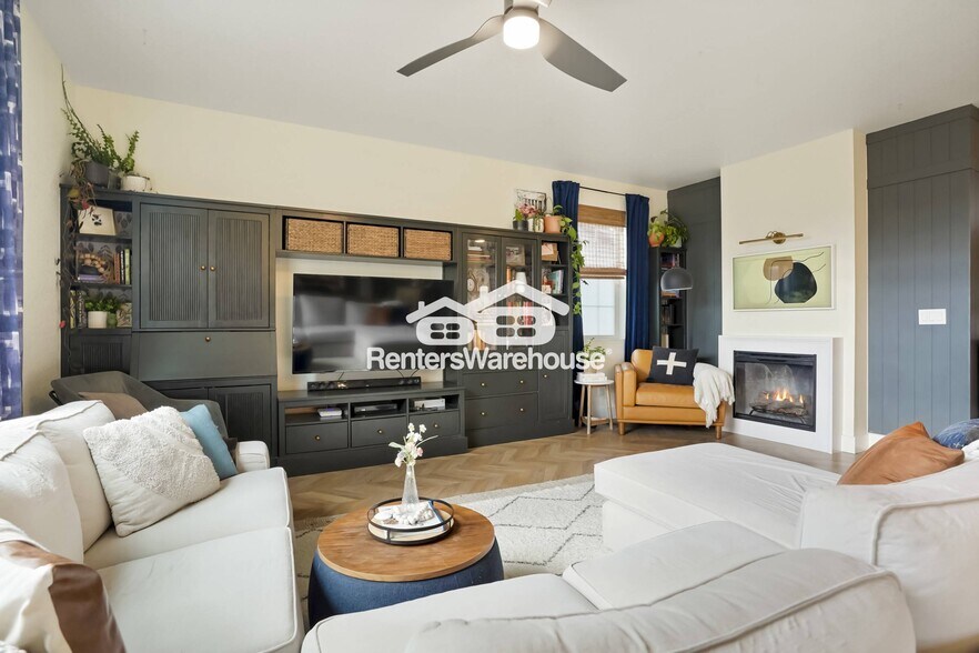 Building Photo - 6515 N Espana Ct