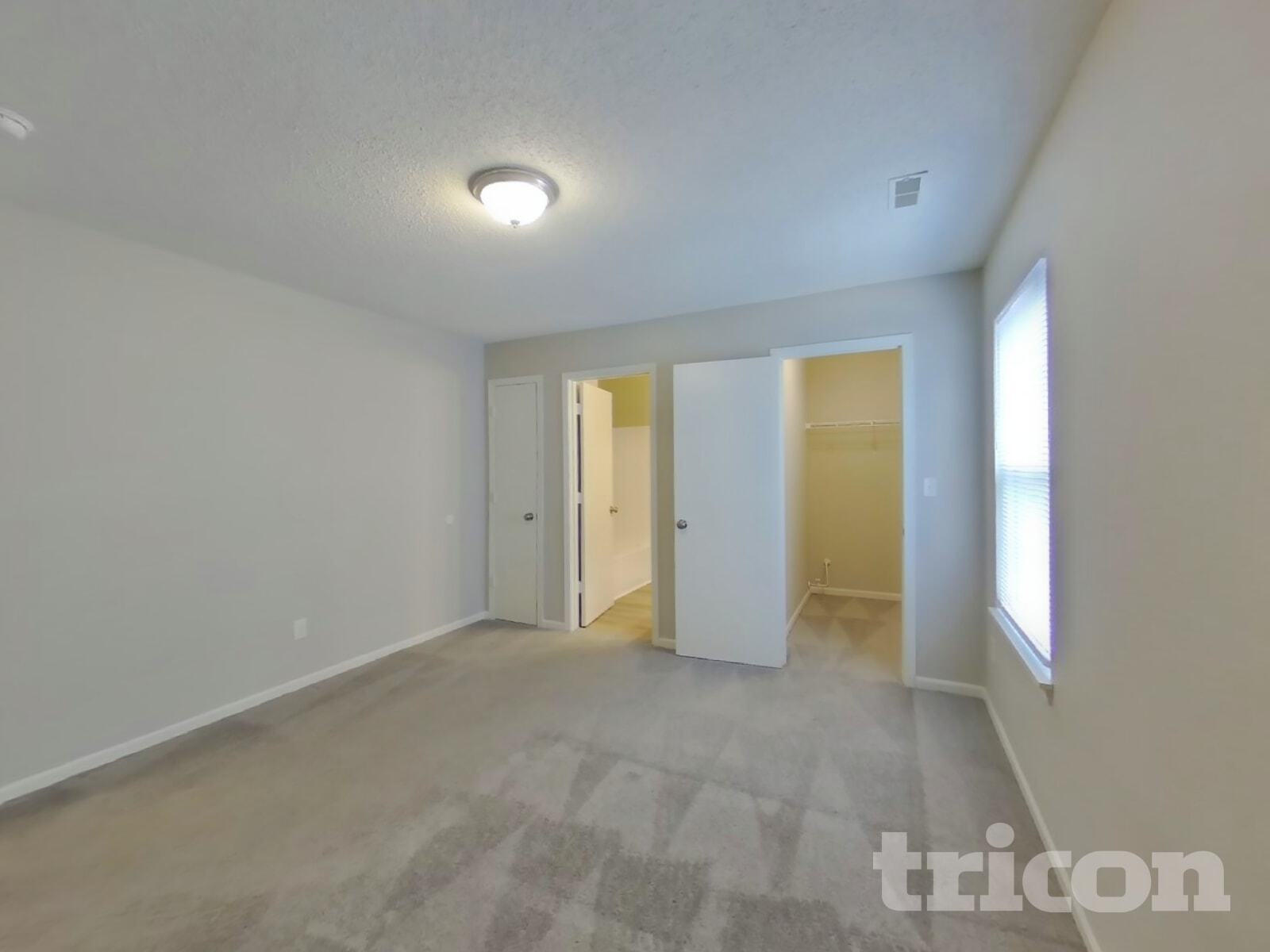 Building Photo - 1679 Long Lake Dr