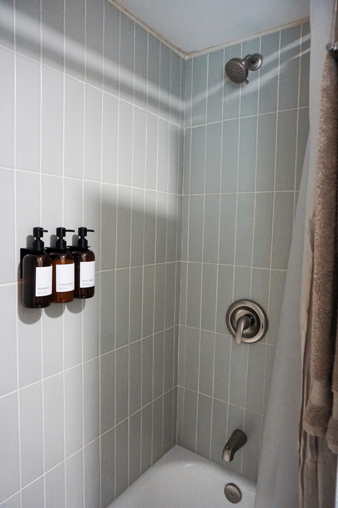 Building Photo - 712 45th St