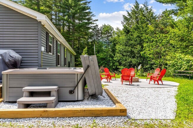 Building Photo - 90 Blueberry Hill Rd