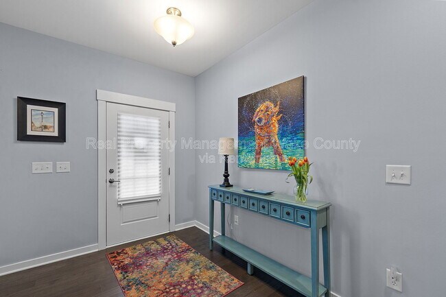 Building Photo - 410 Triumph Ln