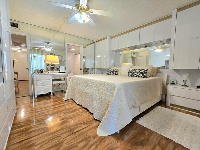 Building Photo - 2504 Antigua Terrace