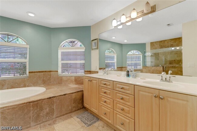 Building Photo - 12406 Lake Shalimar Dr