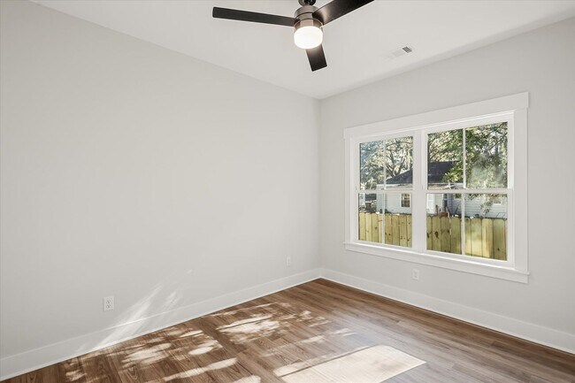 Building Photo - 5404 Mildred St