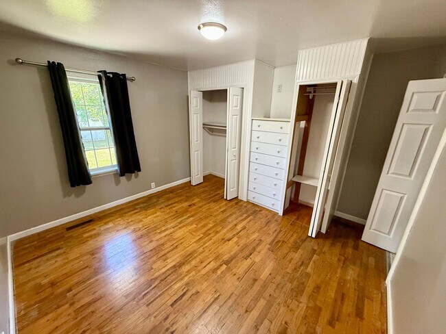 Building Photo - Adorable 3 bedroom 1.5 bathroom house for ...