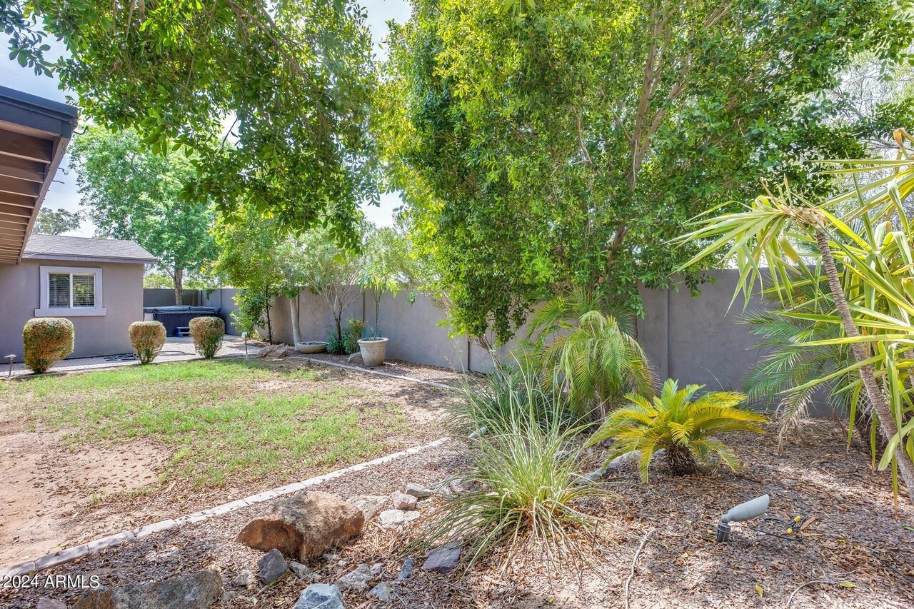 Building Photo - 2933 W Muriel Dr