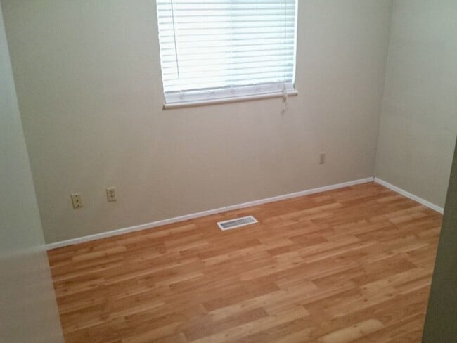 Building Photo - 3 Bedroom 2 Bath Mary Lake Home