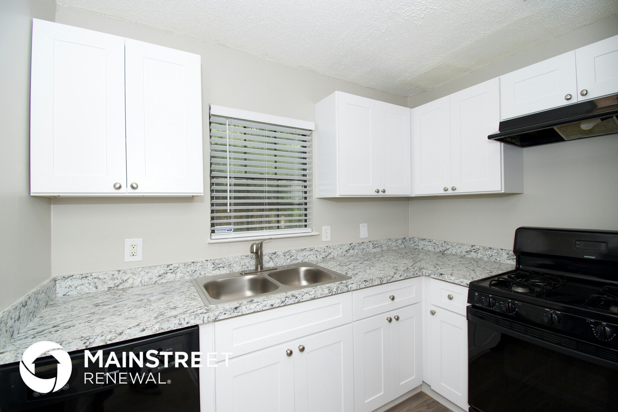 Building Photo - 304 Flagstone Way