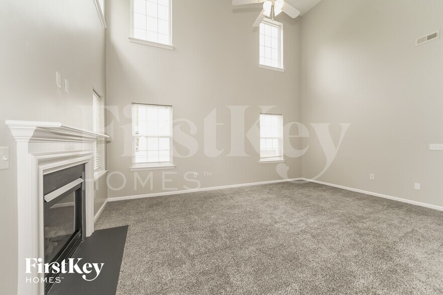 Building Photo - 12204 Palomar Dr