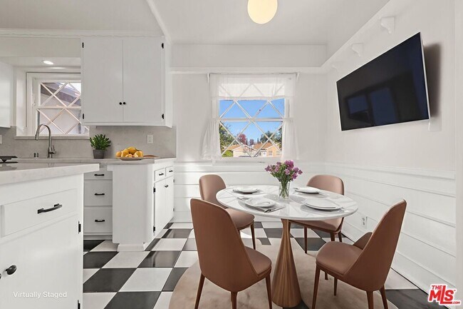 Building Photo - 5733 Radford Ave