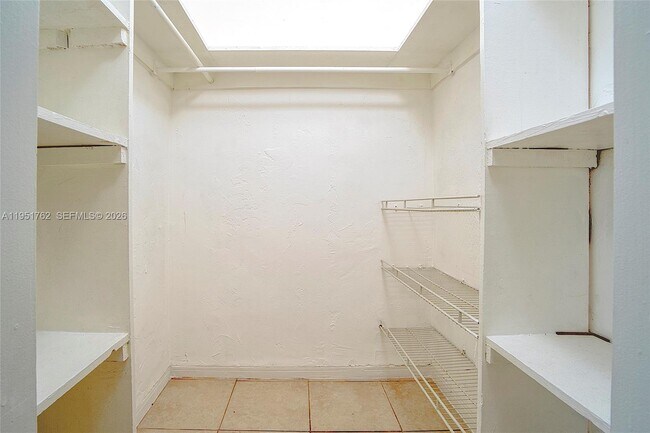 Building Photo - 4300 SW 67th Ave