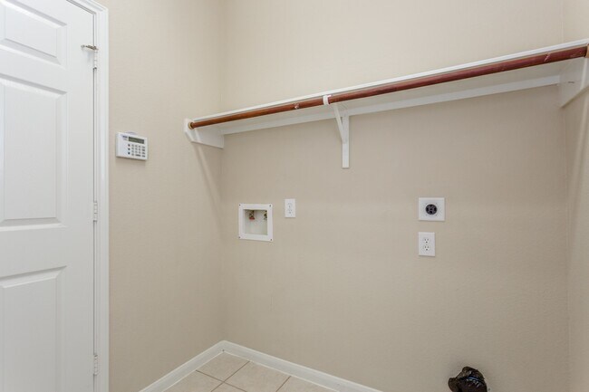 Building Photo - 14714 Salamanca Ct
