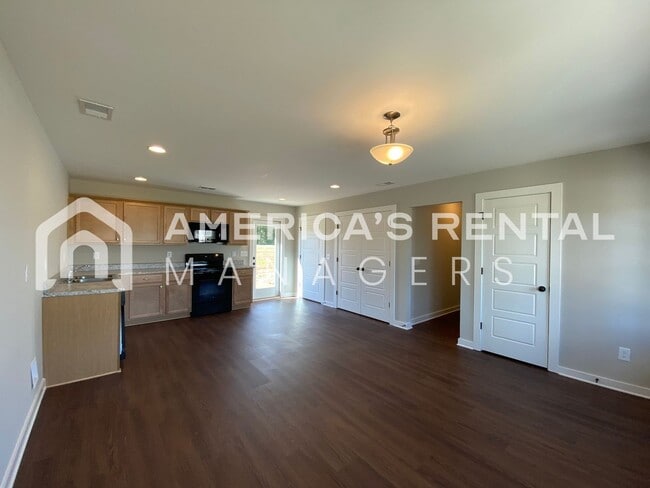 Building Photo - Home for Rent in Talladega, AL...Available to View with 48-hour notice!!!