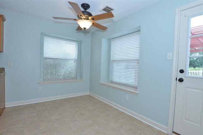 Building Photo - 115 Teasley