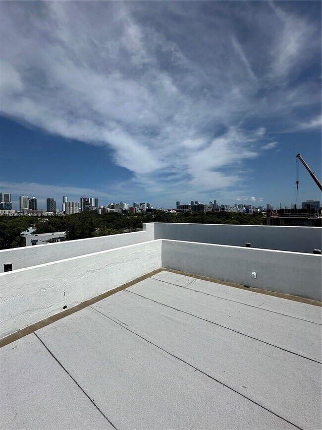 Building Photo - 3422 NW 5th Ave