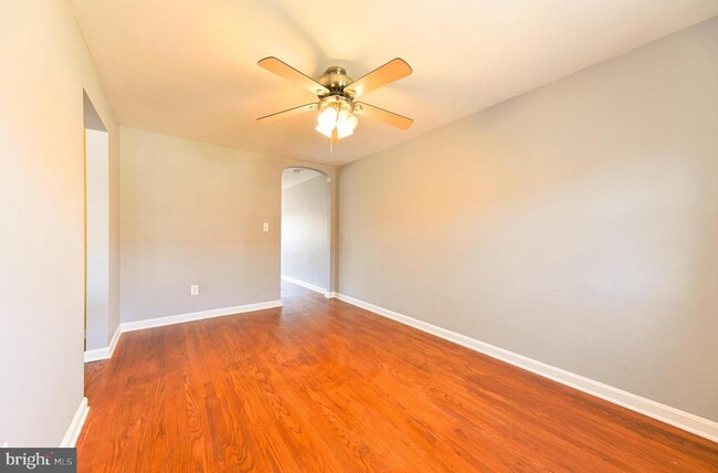 Building Photo - 1130 Linden Ave
