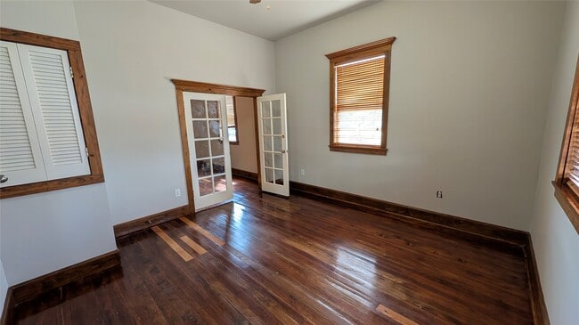 Building Photo - 702 Paschall St