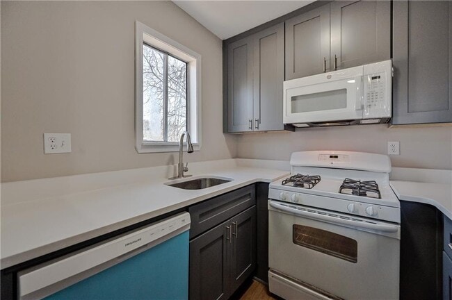 Building Photo - 955 Tilden St NW