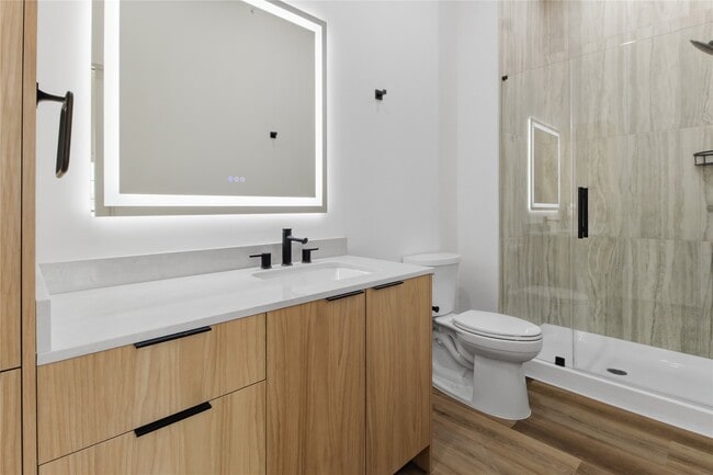 Building Photo - 5614 Larkin St