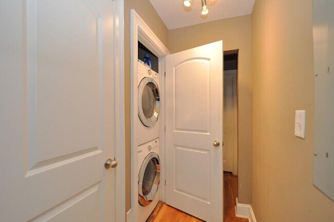 Building Photo - 3BR Near East Atlanta Village