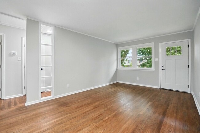 Building Photo - Charming 2BR Duplex in Charlotte