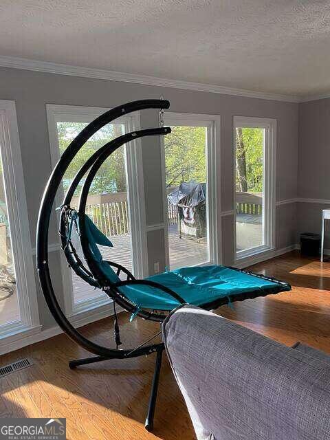 Building Photo - 8712 Lake Dr SW