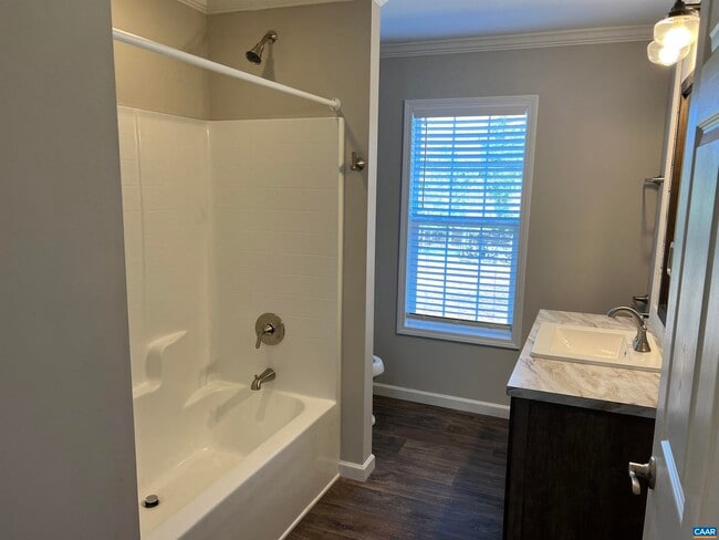 Building Photo - 3123 Scottsville Rd