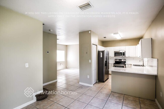 Building Photo - 14365 SW 134th Pl