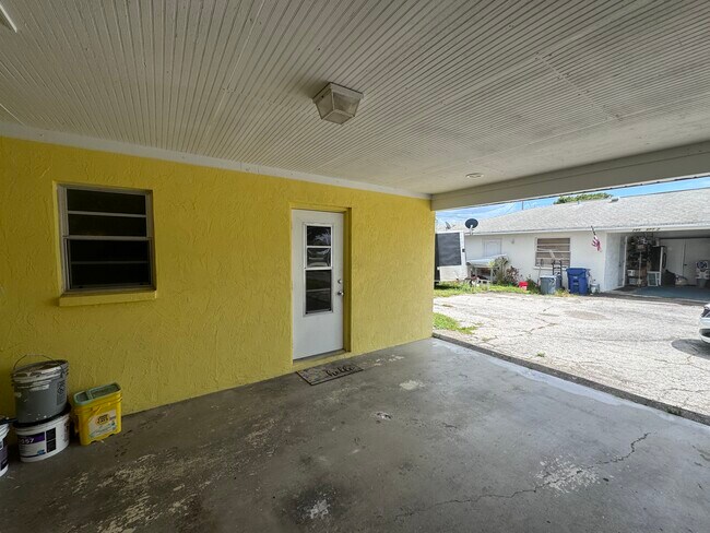 Building Photo - 281 S McCall Rd