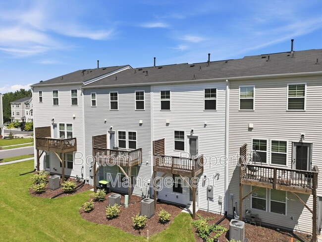 Building Photo - 1204 Lily Loch Wy
