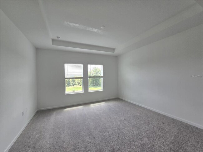 Building Photo - 3062 Chantilly Dr