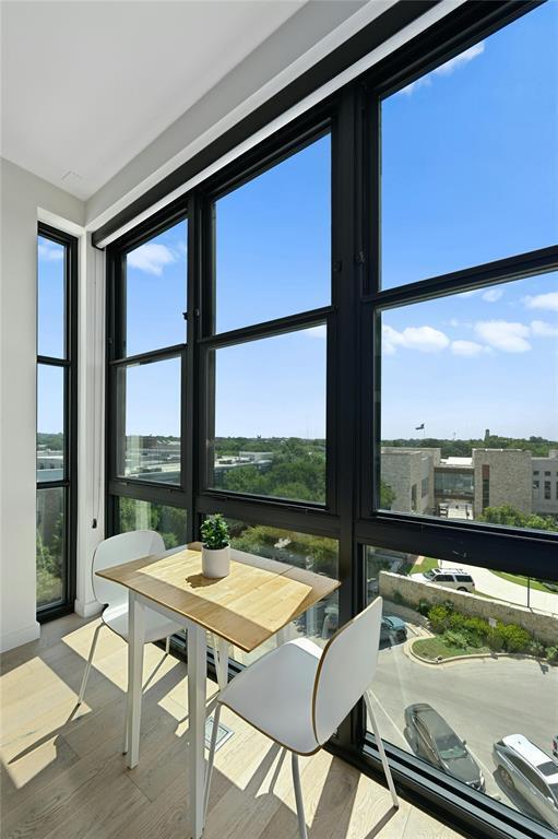 Building Photo - 800 Embassy Dr