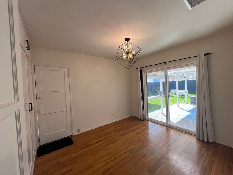 Building Photo - 5506 W 123rd St