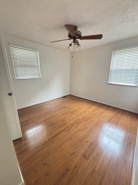 Building Photo - 3929 Creekway Ct