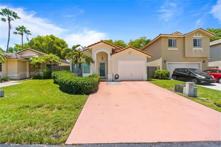 Building Photo - 8842 SW 215th Ln