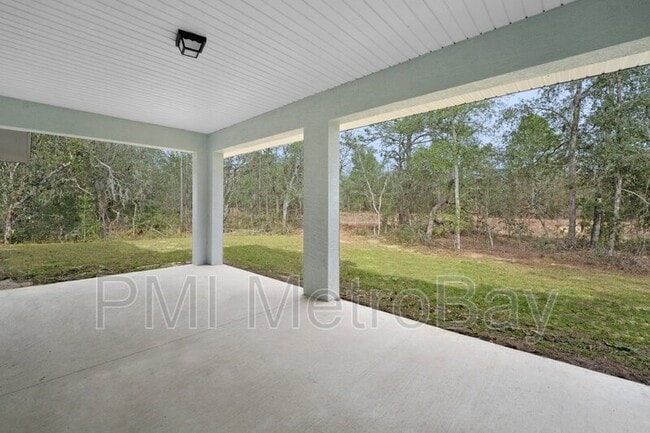 Building Photo - 9461 N Sandree Dr
