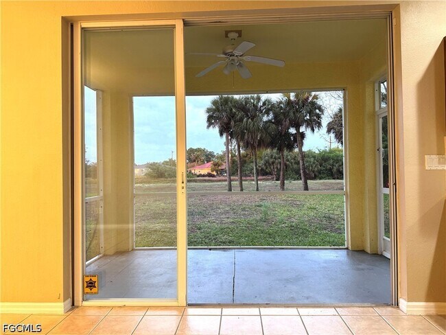 Building Photo - 117 Shadow Lakes Dr