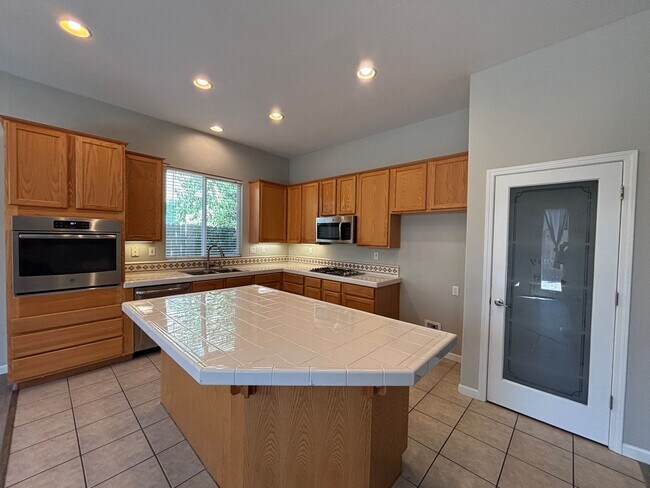 Building Photo - 9337 Oreo Ranch Cir