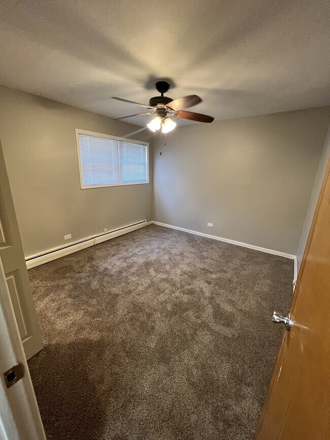 Building Photo - 8845 Cottage Grove