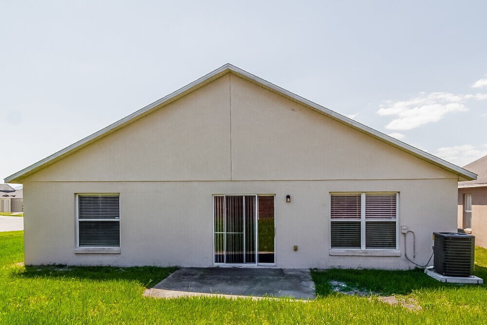 Building Photo - 2100 Mallard Creek Cir