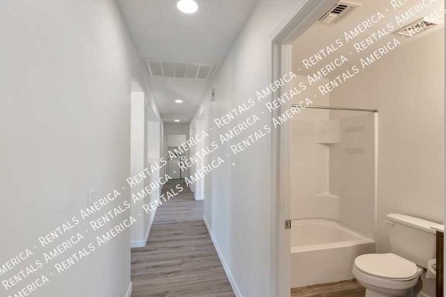 Building Photo - 8345 W Redshank Dr