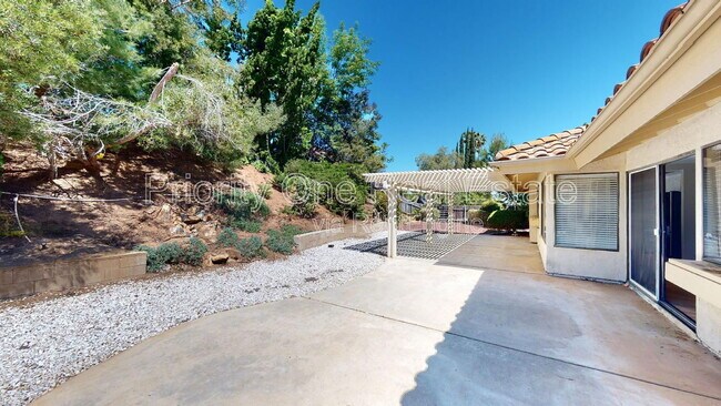 Building Photo - 17410 St Andrews Dr