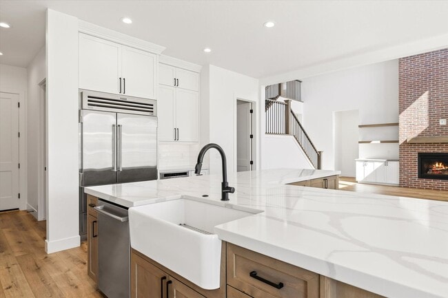 Building Photo - Luxury 5-Bed + Bonus + RV Garage Home for ...