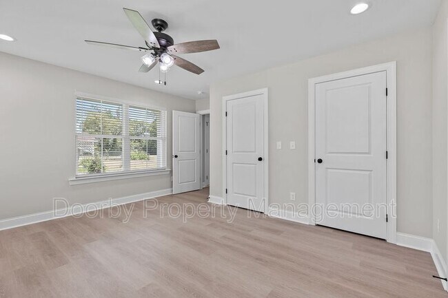 Building Photo - 36 Alden Ln