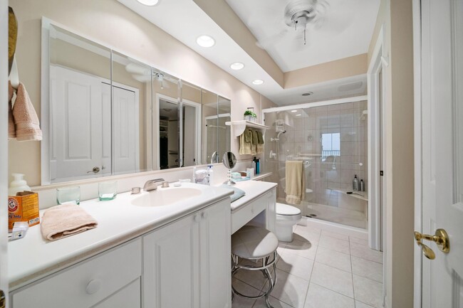 Building Photo - Vanderbilt Beach Condo! Ocean View ~ Avail...