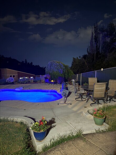 Building Photo - 1303 Highcrest Dr