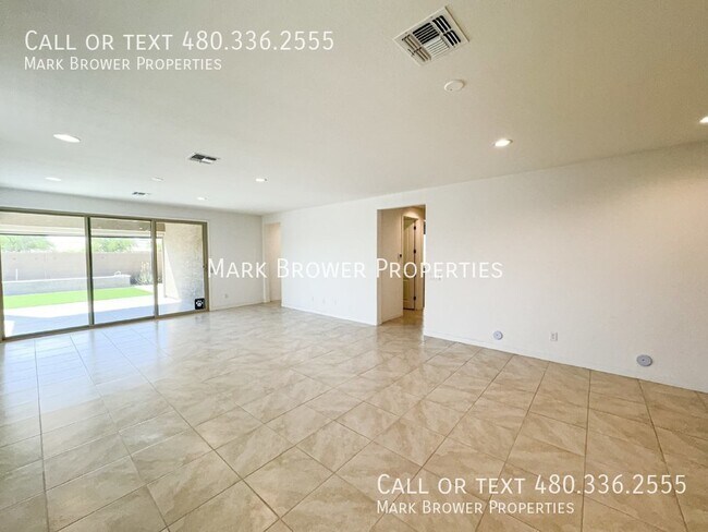 Building Photo - 72 S 157th Ln