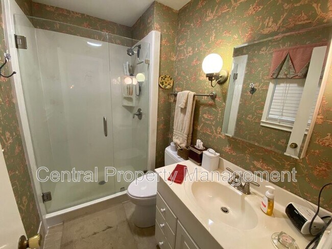 Building Photo - 4724 Coach Hill Dr